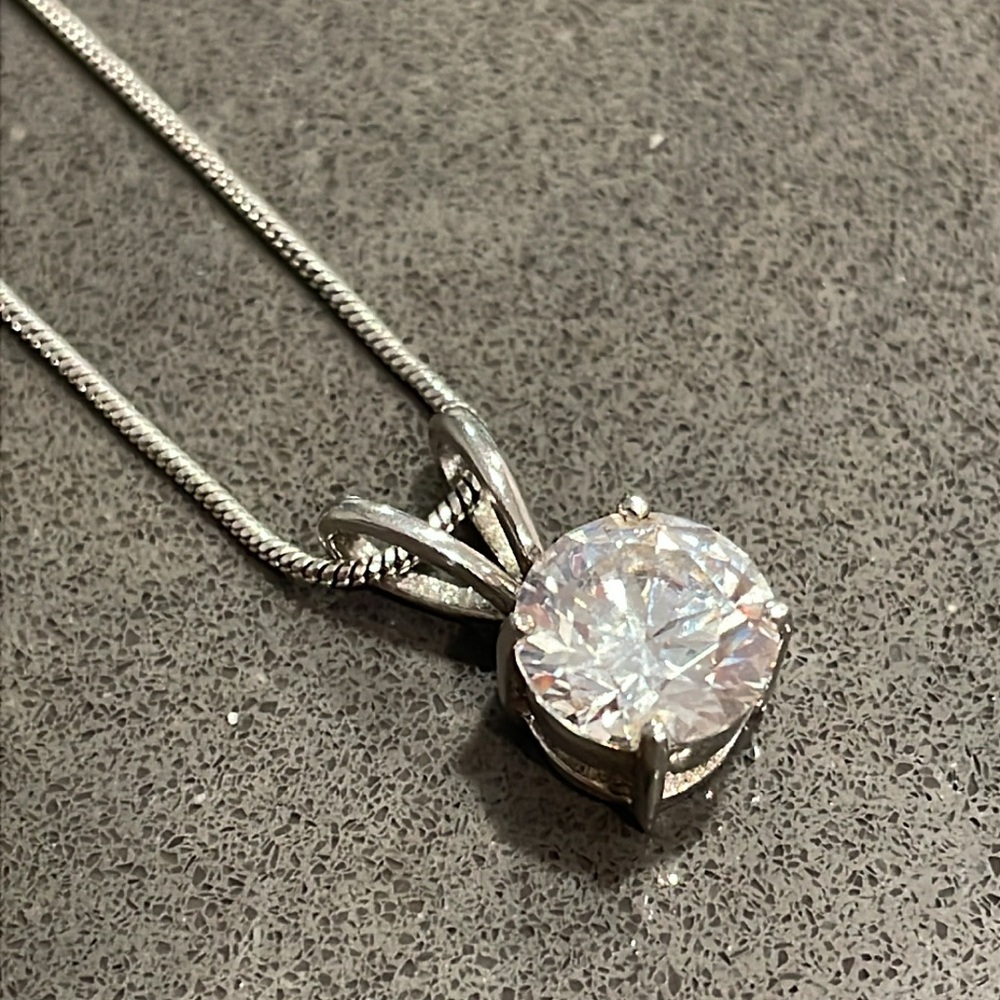 Small Cubic Zirconia 925 Silver Pendant Necklace